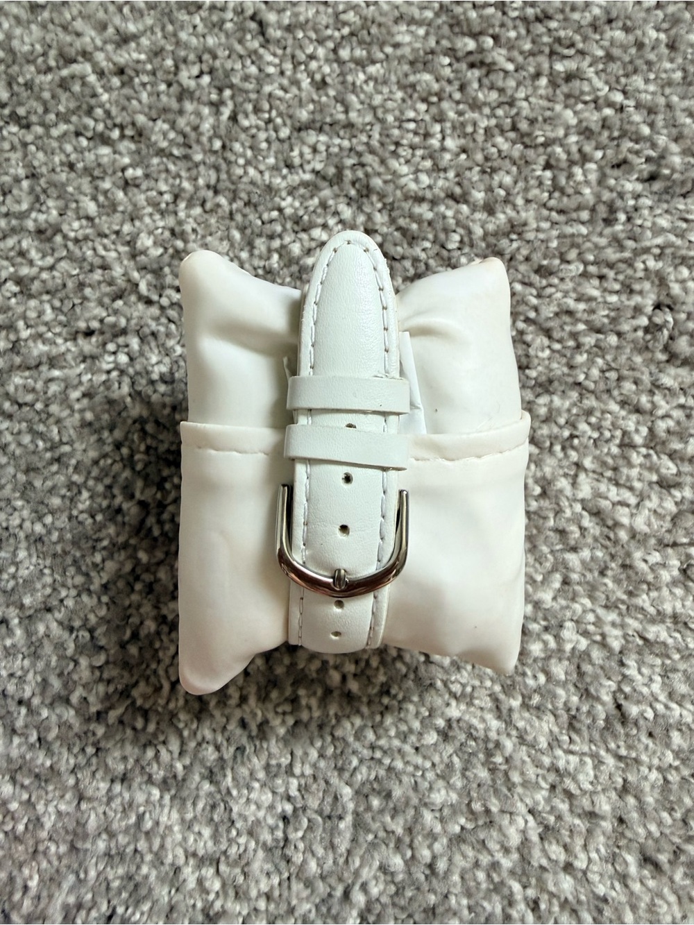 Hello Kitty White Strap Character Watch – Original Box - Picture 4 of 5